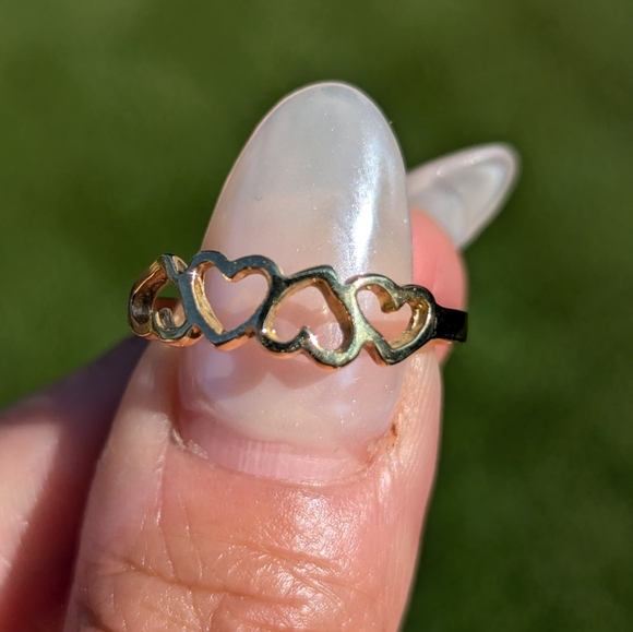 14K Solid Yellow Gold 4 Heart Ring Band - Picture 4 of 7